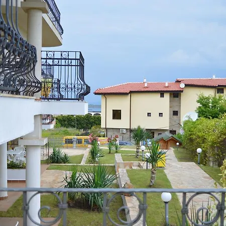 Green Hills Apart Aparthotel
